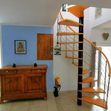Prázdninový dům Maison Charmante A Avec Grand Jardin Et Terrasse *